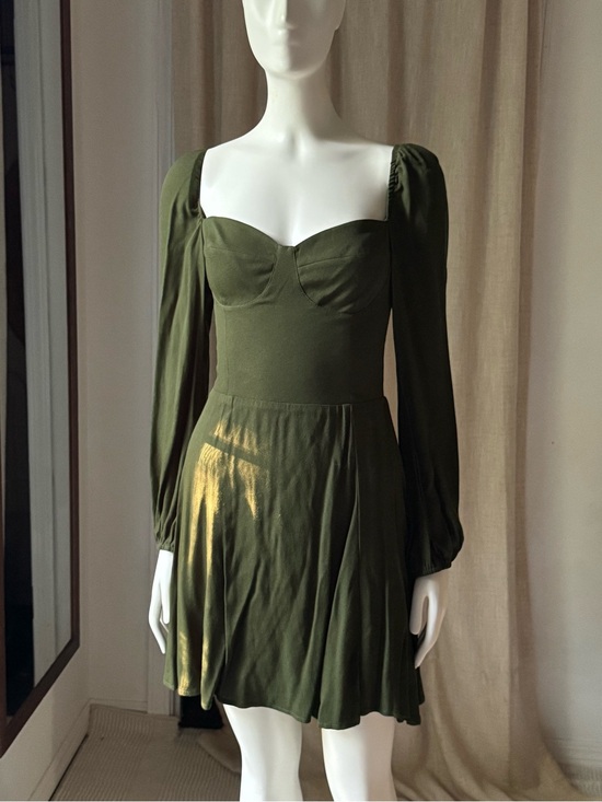 Reformation Dresses & Skirts - Reformation Olive Green Long-Sleeve Sweetheart Mini Dress